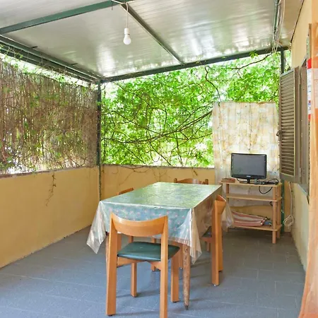 Il Giardino Degli Ulivi בית נופש פאלינורו